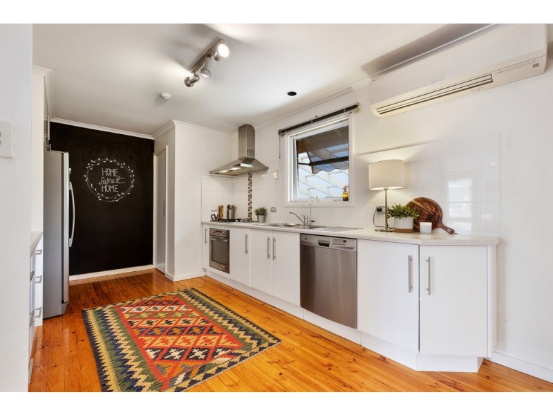 16 Pennant Street, Aberfoyle Park SA 5159