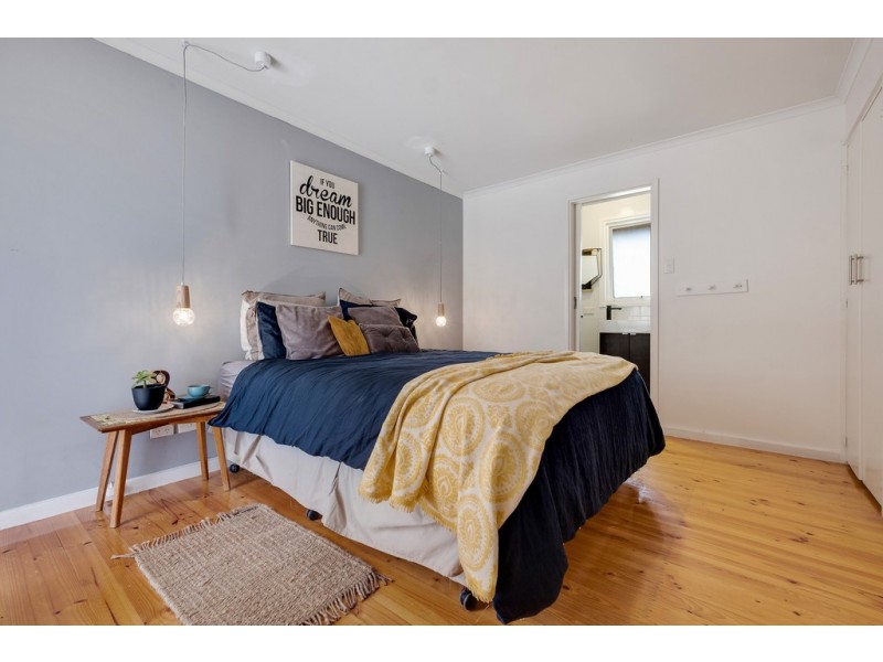 16 Pennant Street, Aberfoyle Park SA 5159