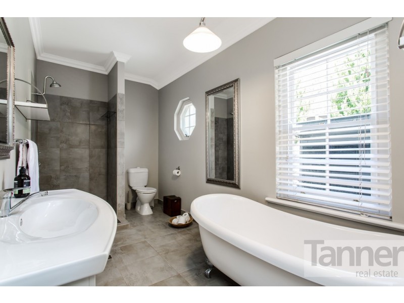 20 Clearview Ave, Belair SA 5052