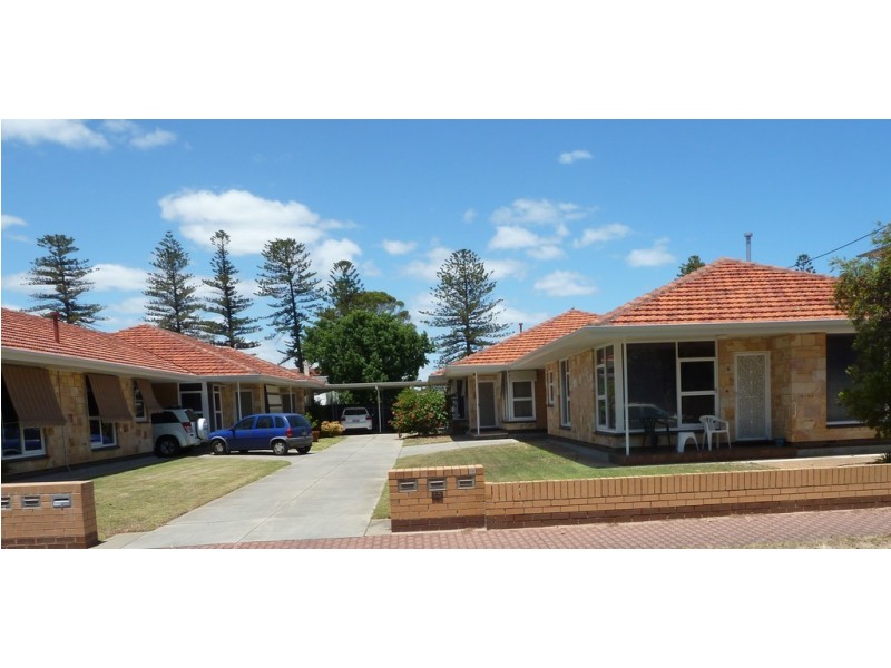 4/10 Giles Ave, Glenelg SA 5045