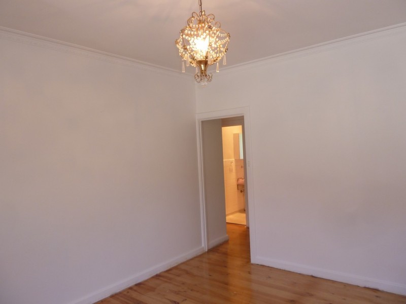 4/10 Giles Ave, Glenelg SA 5045