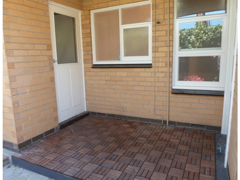 4/10 Giles Ave, Glenelg SA 5045
