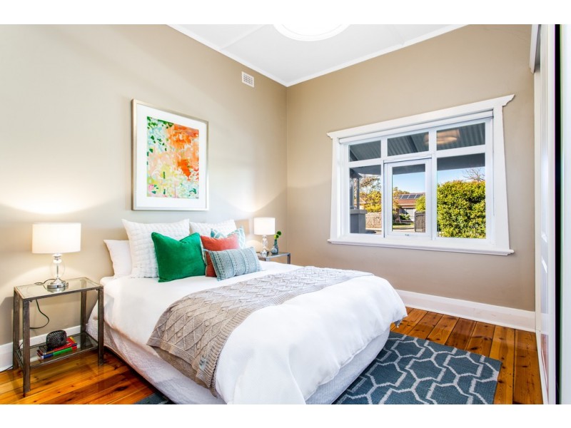 4 Crozier Avenue, Daw Park SA 5041