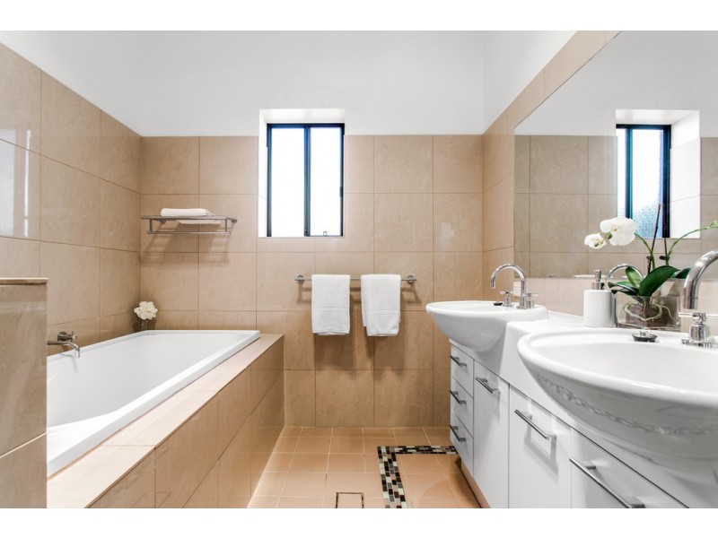 4 Crozier Avenue, Daw Park SA 5041