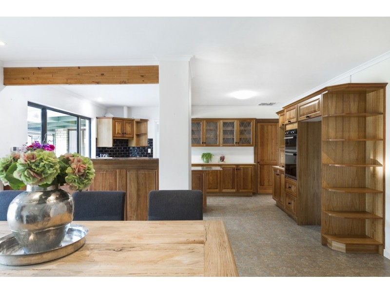 1 Banksia Crescent, Belair SA 5052