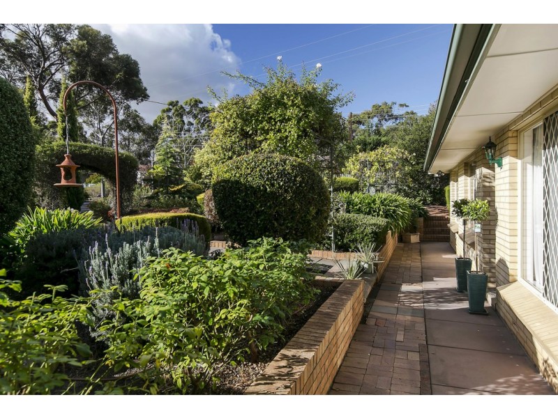 1 Banksia Crescent, Belair SA 5052