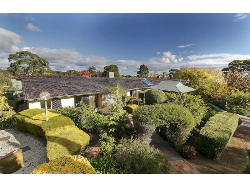 1 Banksia Crescent, Belair SA 5052