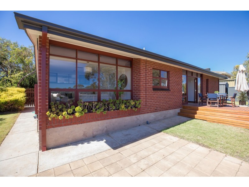 16 Genesta Street, Hallett Cove SA 5158