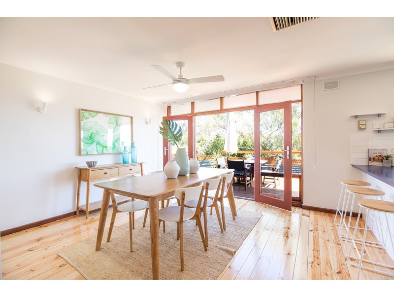 16 Genesta Street, Hallett Cove SA 5158