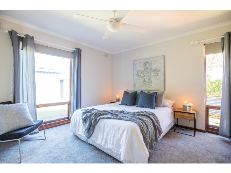 16 Genesta Street, Hallett Cove SA 5158