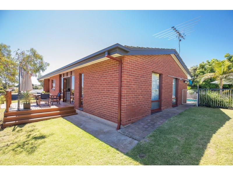 16 Genesta Street, Hallett Cove SA 5158