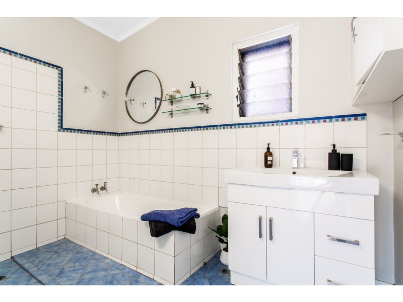 71 Cumberland Ave, Cumberland Park SA 5041