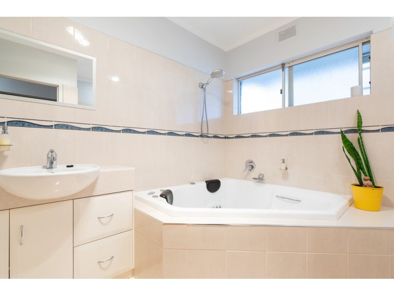 25 Alexandrina Road, Mount Barker SA 5251