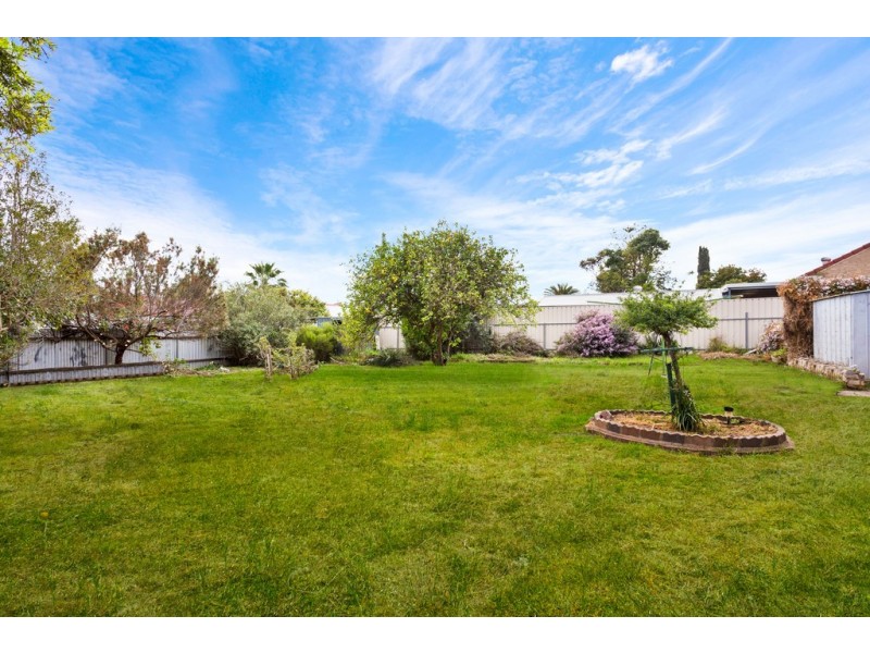 14 Marnhull Street, Elizabeth Grove SA 5112