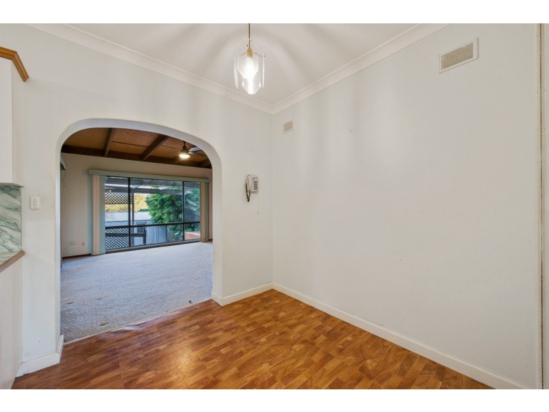 26 Vista Avenue, Valley View SA 5093