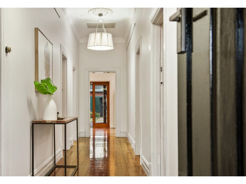 6 Crozier Ave, Daw Park SA 5041