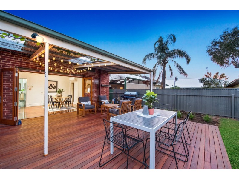 6 Crozier Ave, Daw Park SA 5041