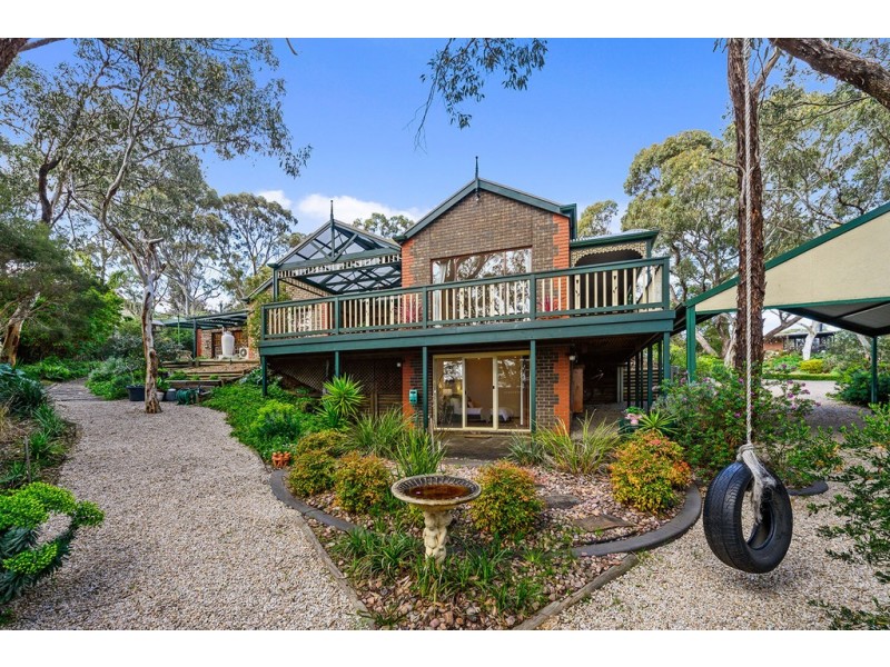 4 Windarra Court, Belair SA 5052