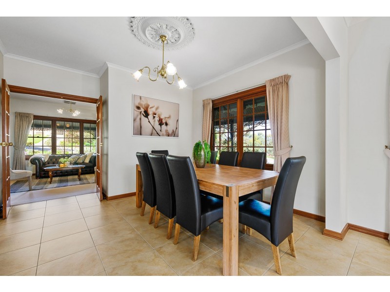 4 Windarra Court, Belair SA 5052