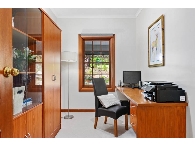 4 Windarra Court, Belair SA 5052