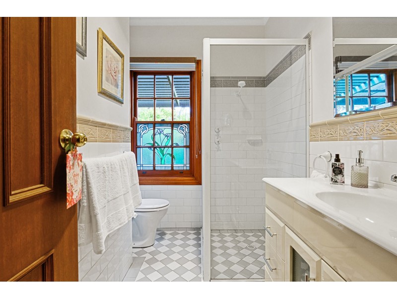 4 Windarra Court, Belair SA 5052