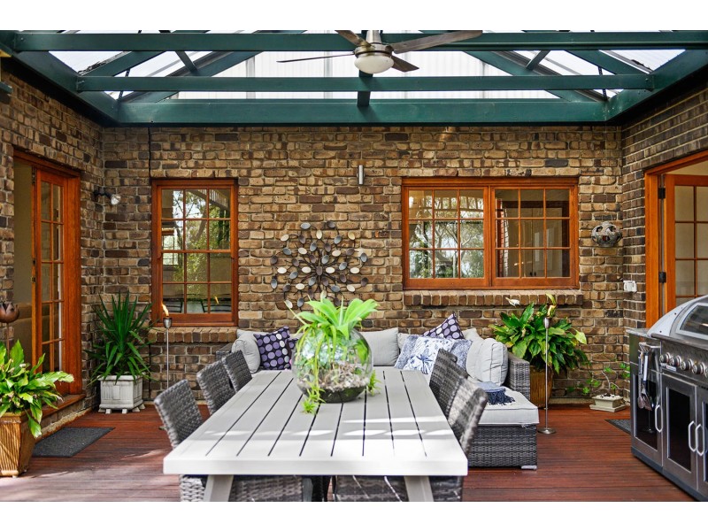 4 Windarra Court, Belair SA 5052