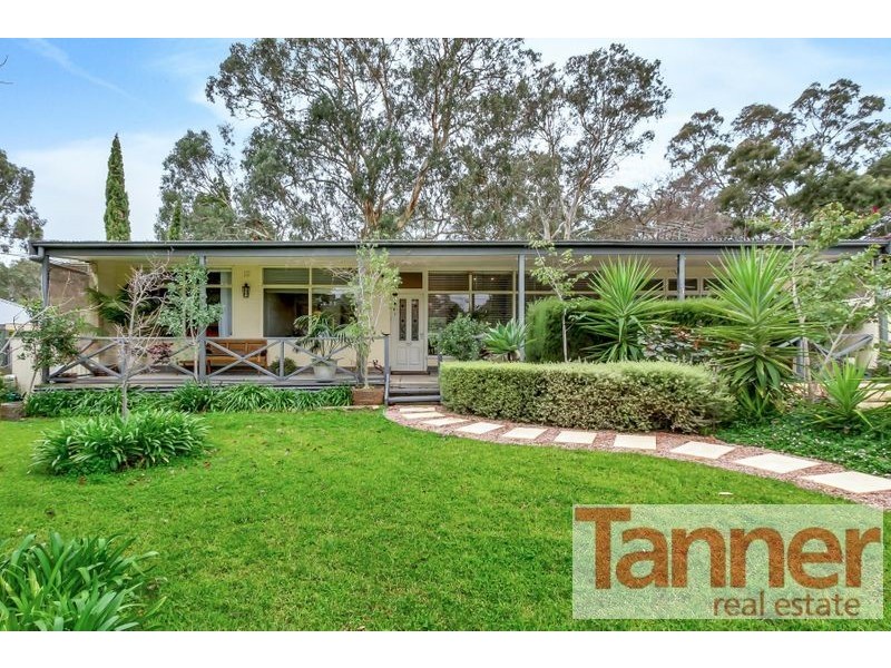 18 Sherwood Drive, Redwood Park SA 5097