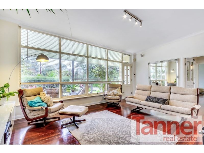 18 Sherwood Drive, Redwood Park SA 5097