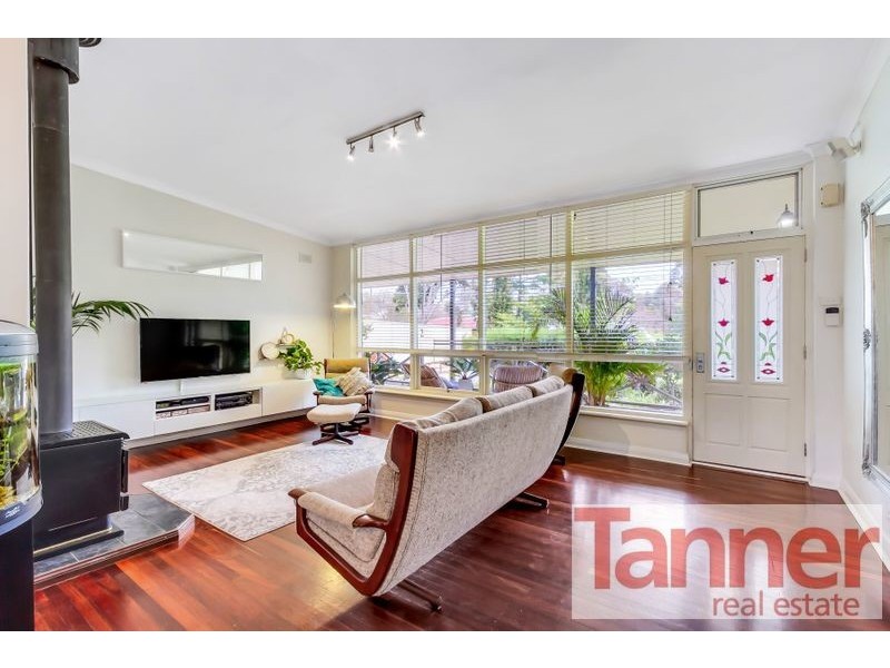 18 Sherwood Drive, Redwood Park SA 5097