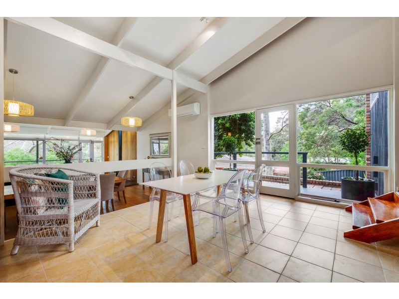 10 Wyndham Drive, Coromandel Valley SA 5051