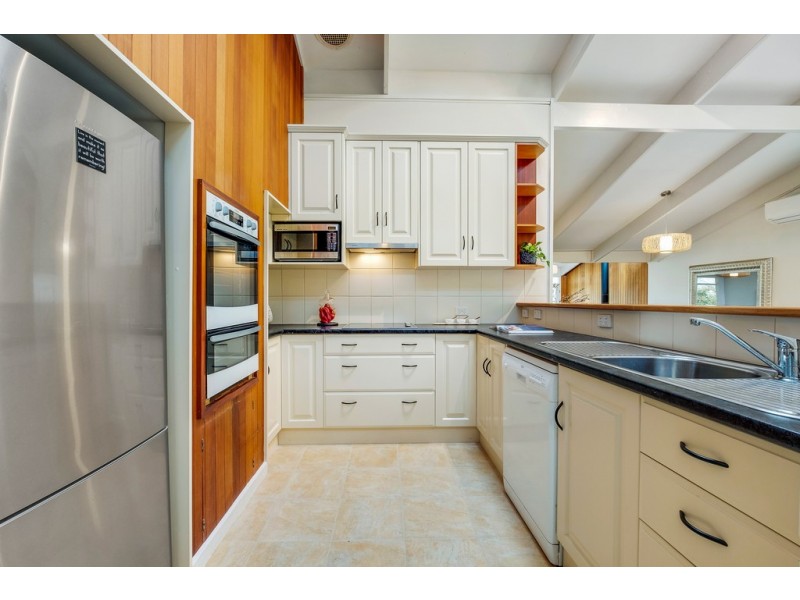 10 Wyndham Drive, Coromandel Valley SA 5051