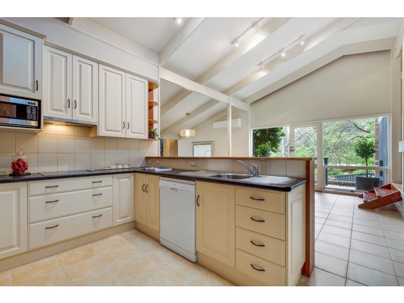 10 Wyndham Drive, Coromandel Valley SA 5051