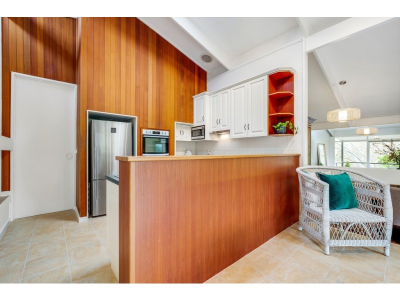 10 Wyndham Drive, Coromandel Valley SA 5051