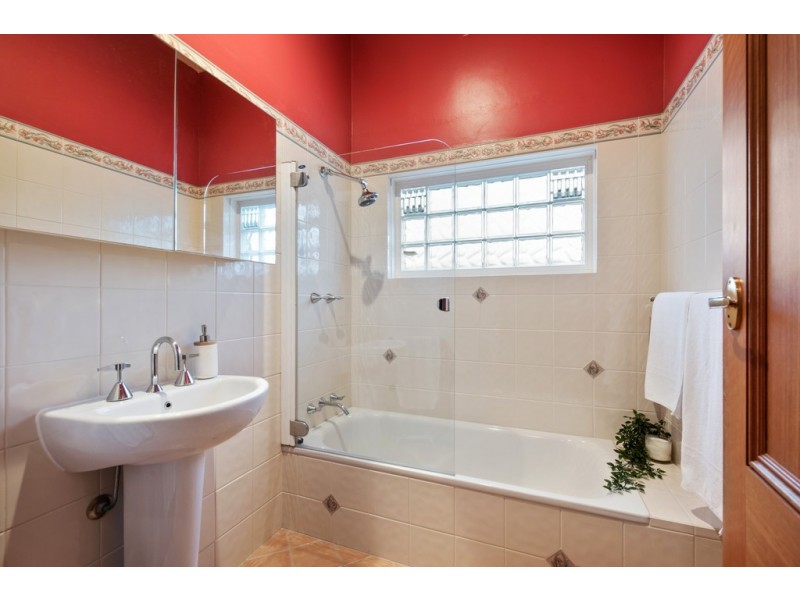 1 Kyeema Ave, Cumberland Park SA 5041