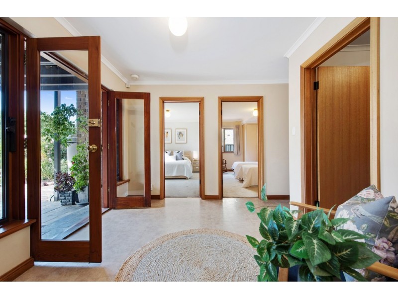 9 Kimba Grove, Pasadena SA 5042