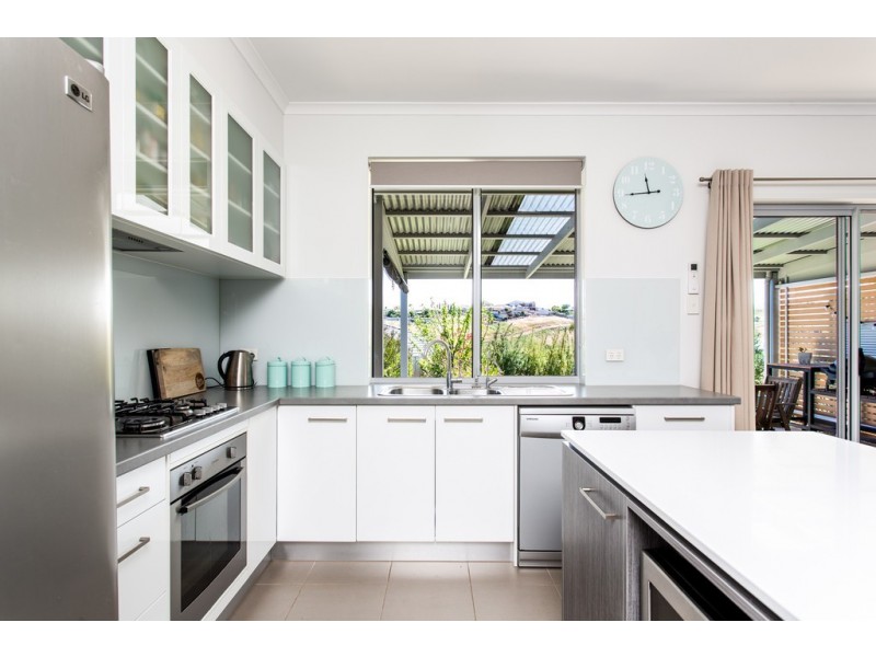 27 Anglesea Lane, Seaford Rise SA 5169
