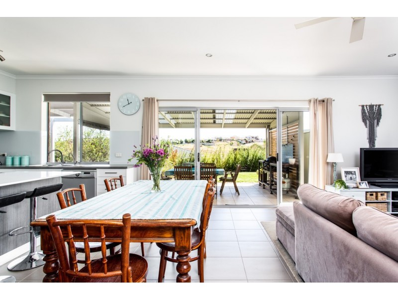 27 Anglesea Lane, Seaford Rise SA 5169