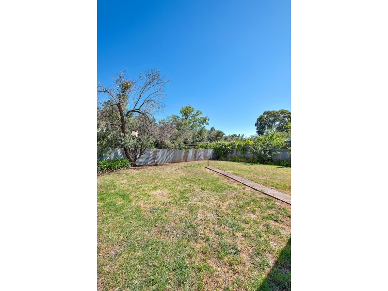 8 Claire Street, Lower Mitcham SA 5062