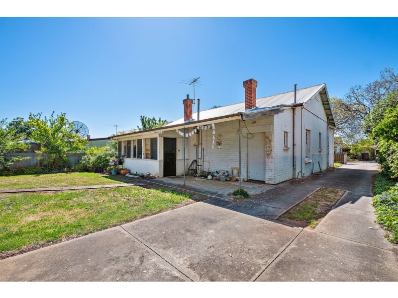 8 Claire Street, Lower Mitcham SA 5062