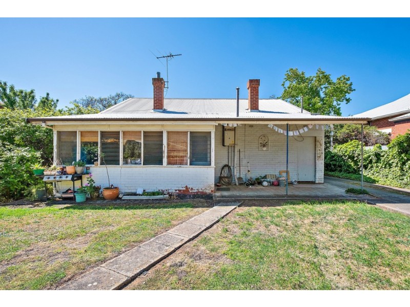 8 Claire Street, Lower Mitcham SA 5062