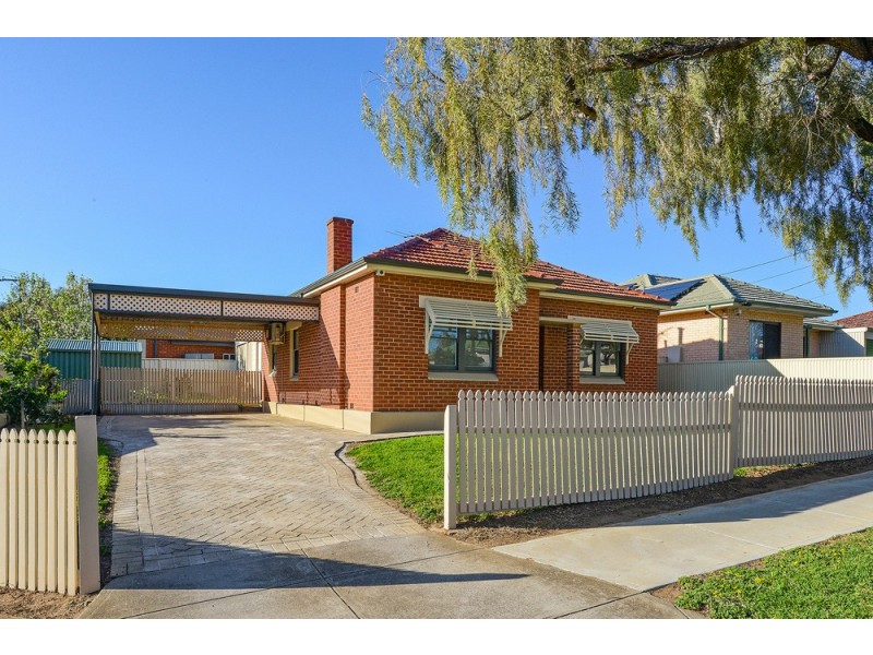 16 St Clements St, Blair Athol SA 5084