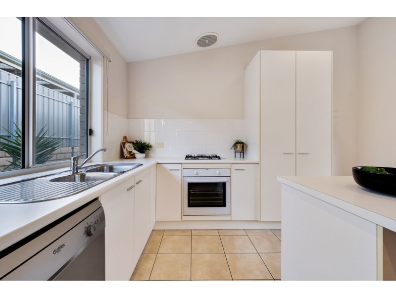 6 Esperance Boulevard, Seaford Rise SA 5169