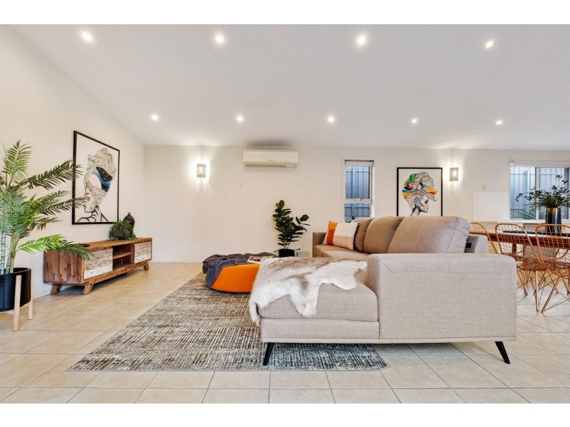 6 Esperance Boulevard, Seaford Rise SA 5169