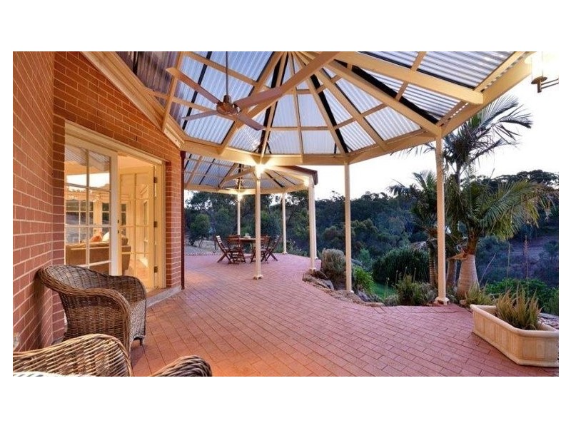 22 Ironbark Ave, Flagstaff Hill SA 5159