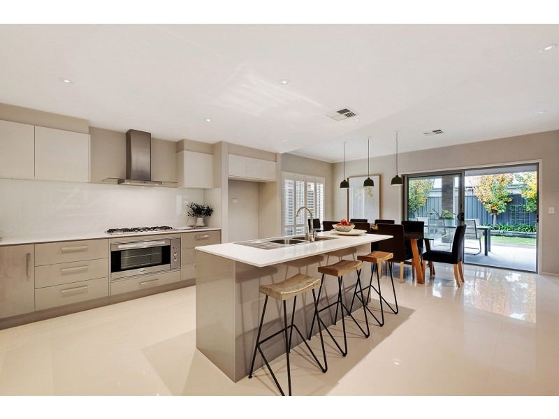 28 Brookman Crescent, Craigburn Farm SA 5051