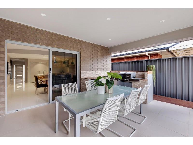 28 Brookman Crescent, Craigburn Farm SA 5051