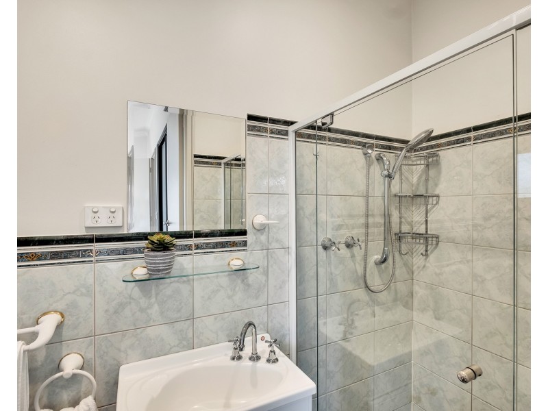 17 Ellis Avenue, Eden Hills SA 5050