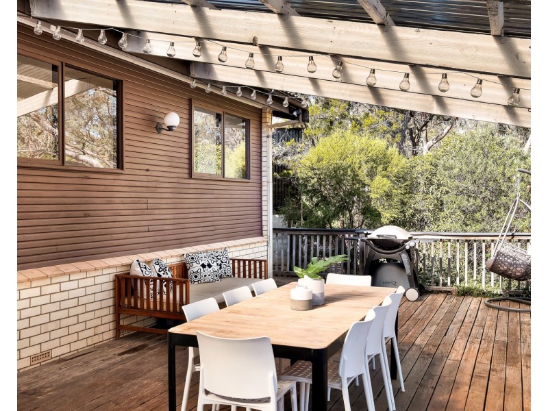 17 Ellis Avenue, Eden Hills SA 5050