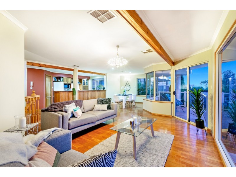 10 Royston Crescent, Seacombe Heights SA 5047