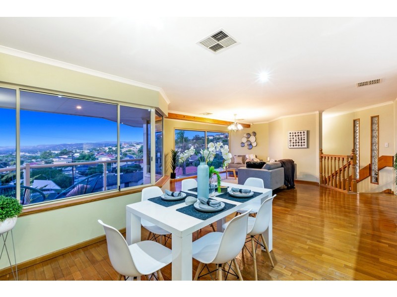 10 Royston Crescent, Seacombe Heights SA 5047